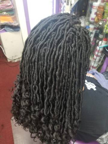 Christine African Hair Braiding gallery picture 22